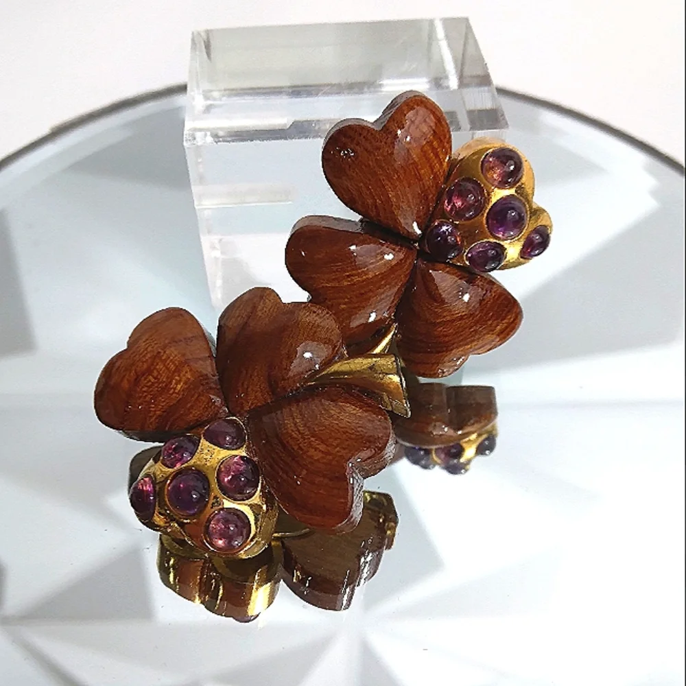 Exceptional L’OREE du BOIS France 18k Wood Amethyst 4 Leaf Clover Earrin…